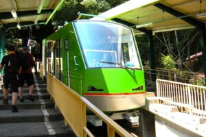 ケーブルカーです