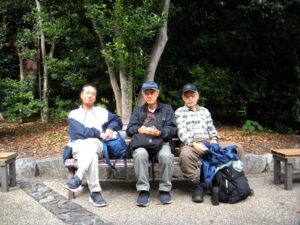 休憩所で昼食休憩タイム