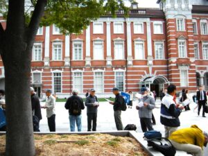 こちらは南口です