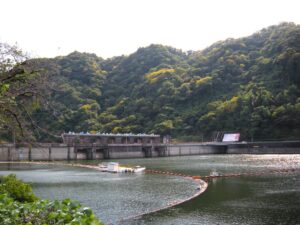 津久井湖ダムと城山公園