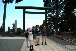 何を眺めているのかな？