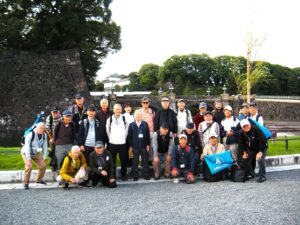 最後はお決まりの二重橋前でした