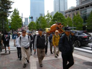 時間となり出発です