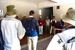 開始ミーティングです