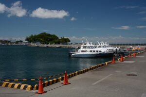 中に練習艇が見えます