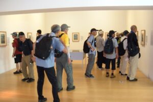 見覚えのある表紙絵を鑑賞して