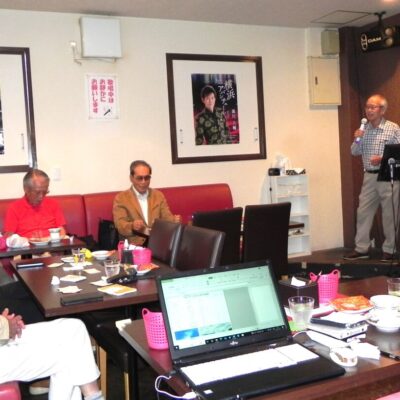 今日も心を込めて披露いただき良い表情ですね