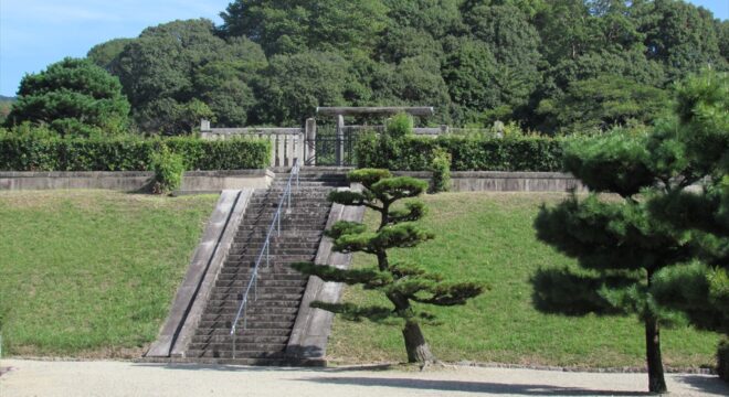 崇神天皇陵(行澄山古墳)