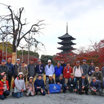 東寺バックに記念撮影